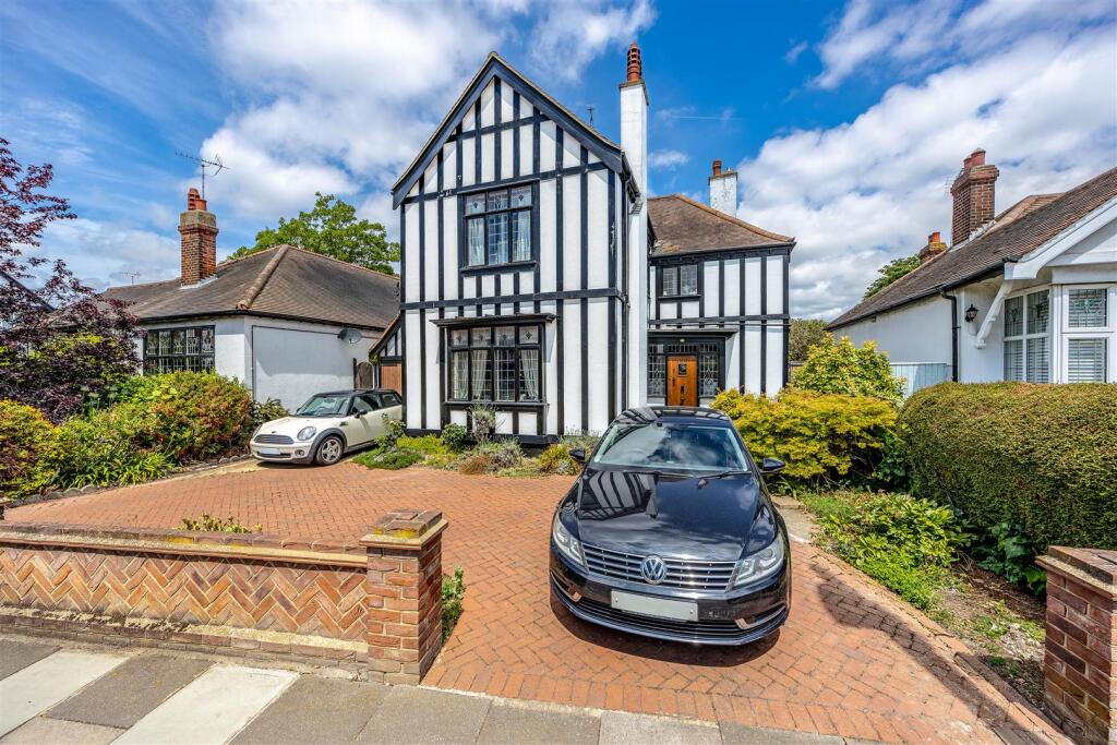 Main image of property: THE RIDGEWAY, Chalkwell