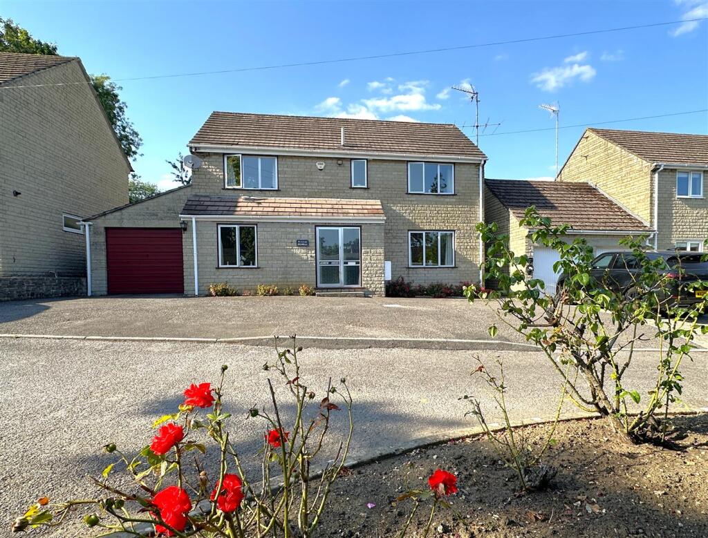 4-bed detached on Ivy Road, Chippenham, £535,000