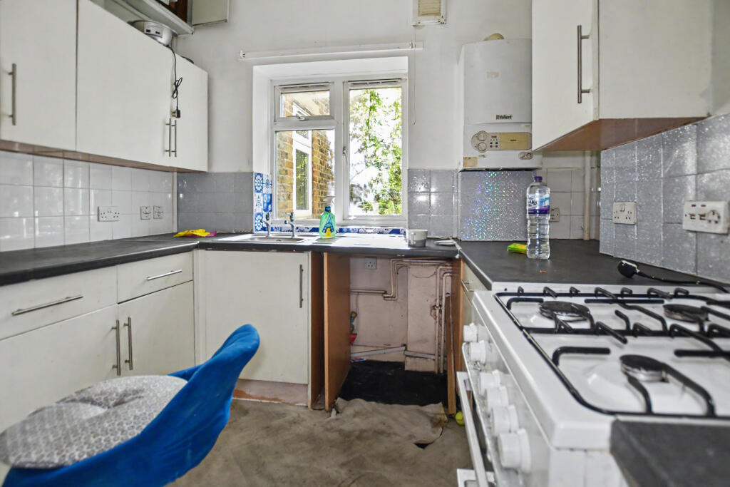 Apartment in London - View 5