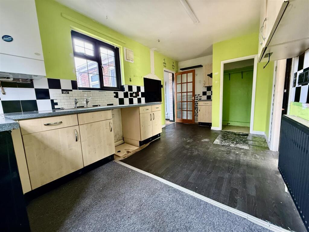 House in Bath - View 5