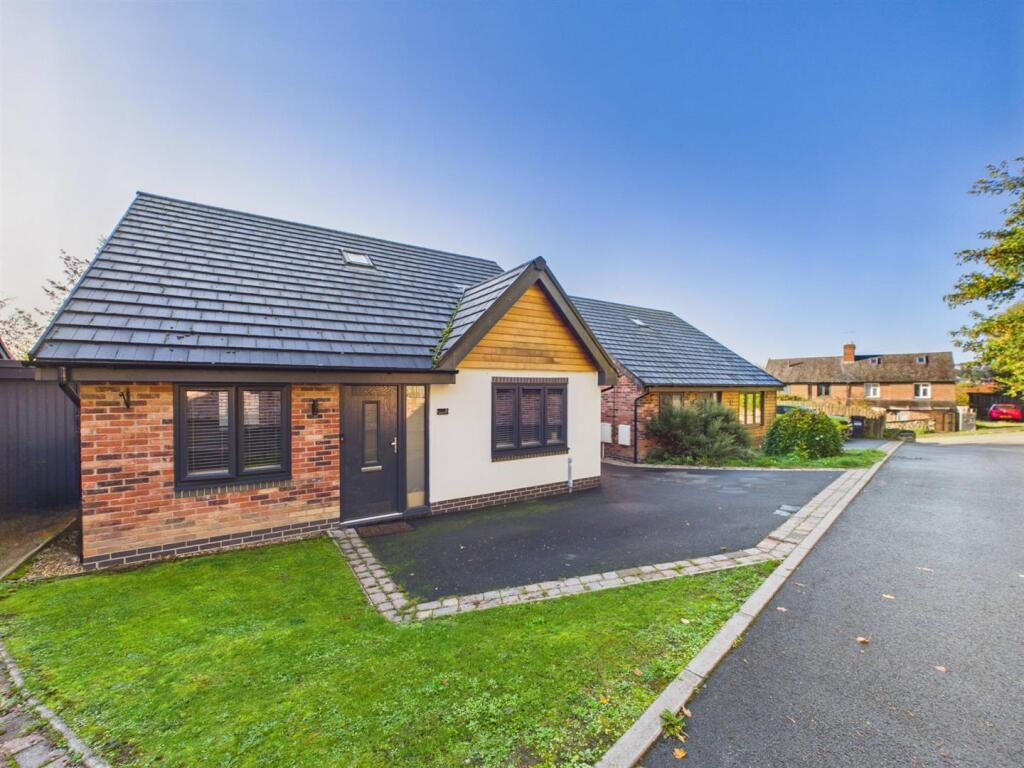 Main image of property: 2 Varley Rise, Oswestry
