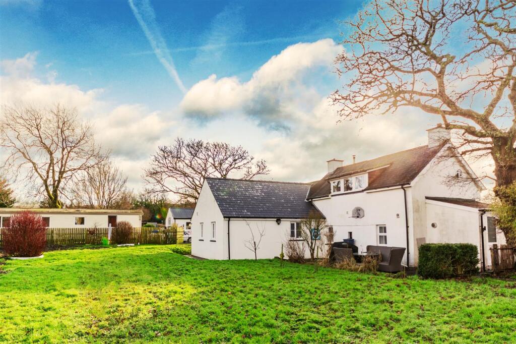 House in Llawhaden - View 2