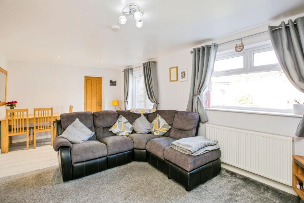 Marston Close, Bradford, BD13 photo 3