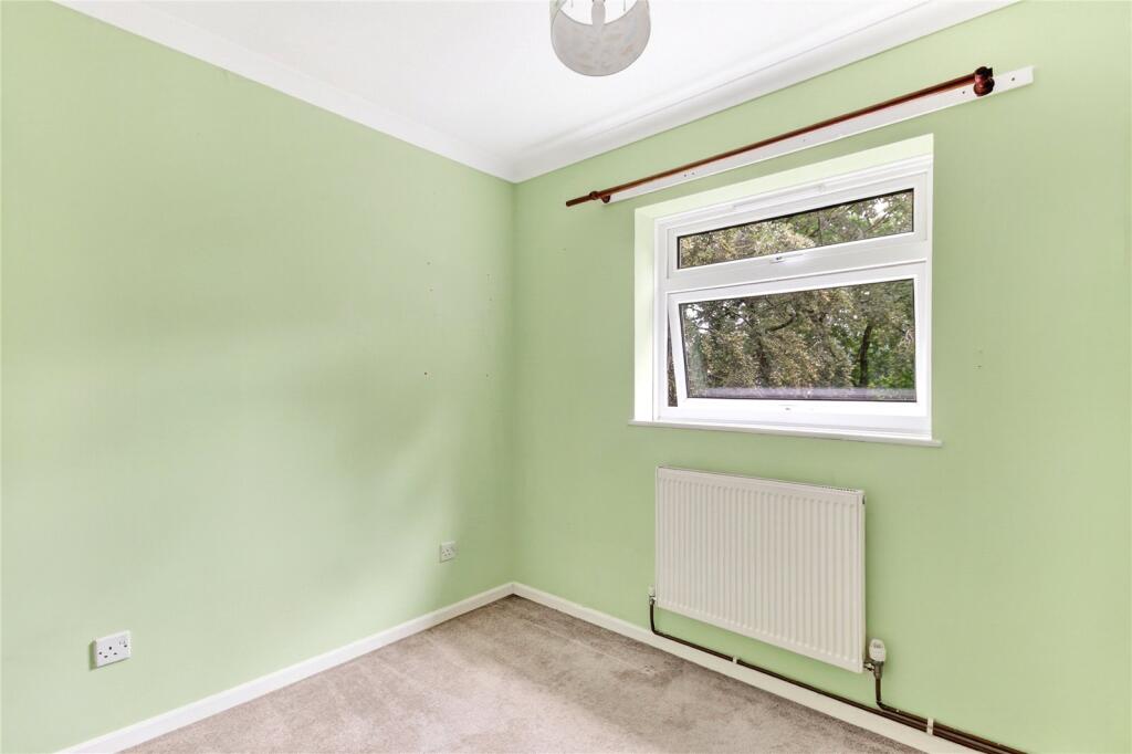 Elizabeth Close, Bracknell, Berkshire, RG12 - More