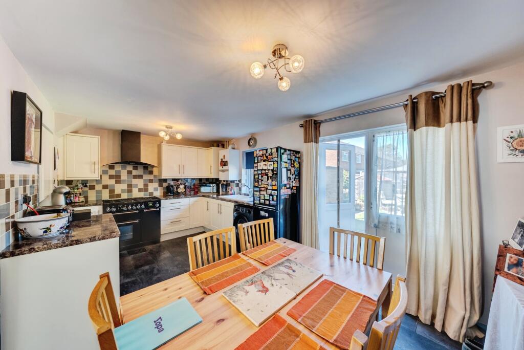 House in Ilford - More