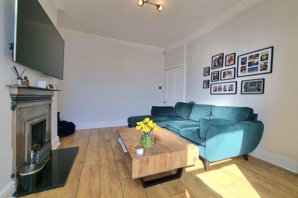 Wolseley Road, Sale, M33 photo 3
