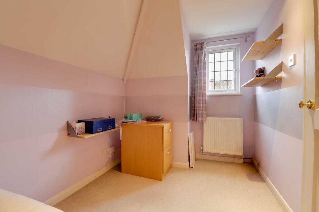 Additional image 10 of Meadow Walk, Harpenden, AL5