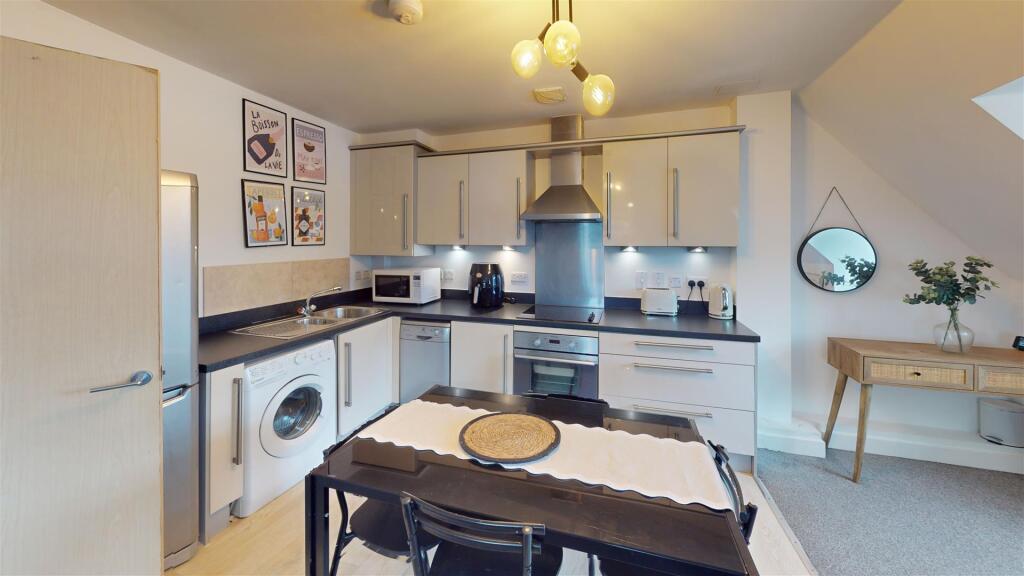 Main image of property: Jaratt Court, Brighton Road, Horsham