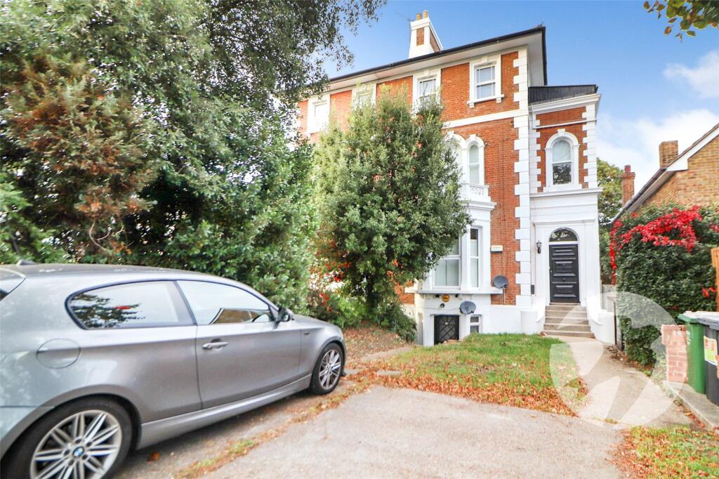 House in Dartford - More
