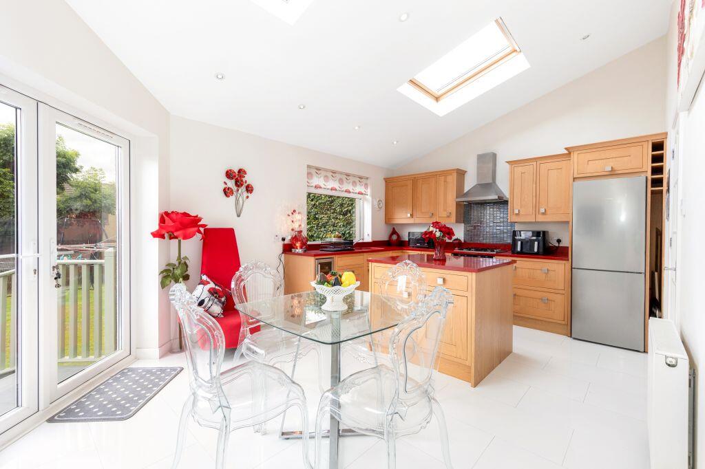 House in Edinburgh, East Craigs - More