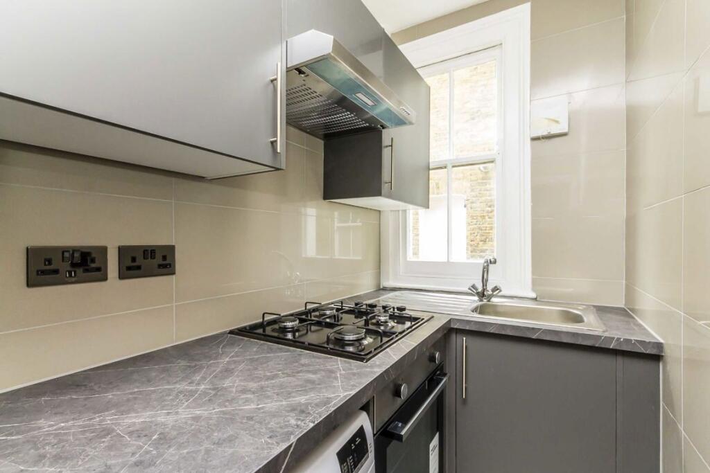 Apartment in London - View 3