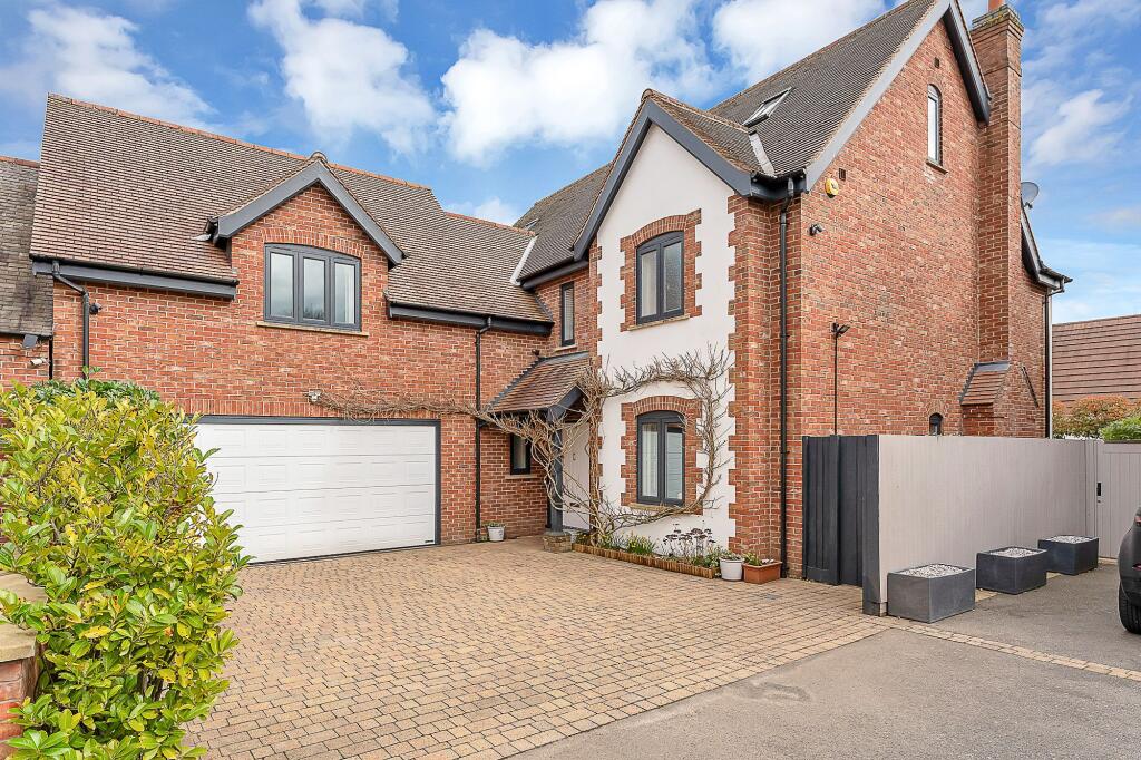 Main image of property: Chaveney Walk, Quorn, LE12