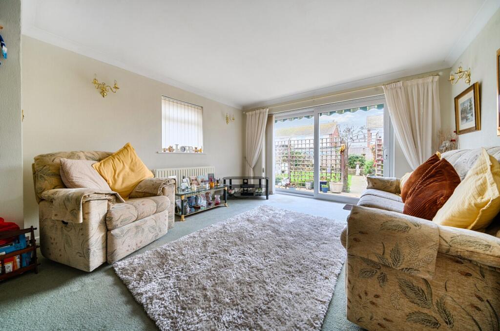 House in Chichester, East Beach, Selsey - More