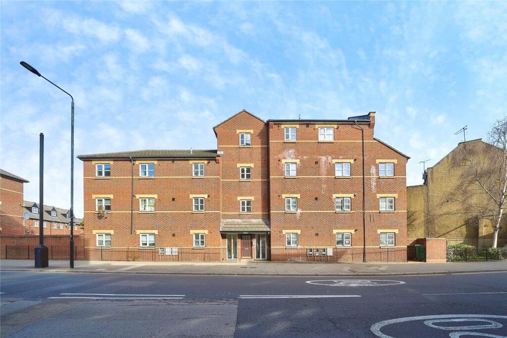 2 bedroom flat for sale in West Ham Lane, London, E15