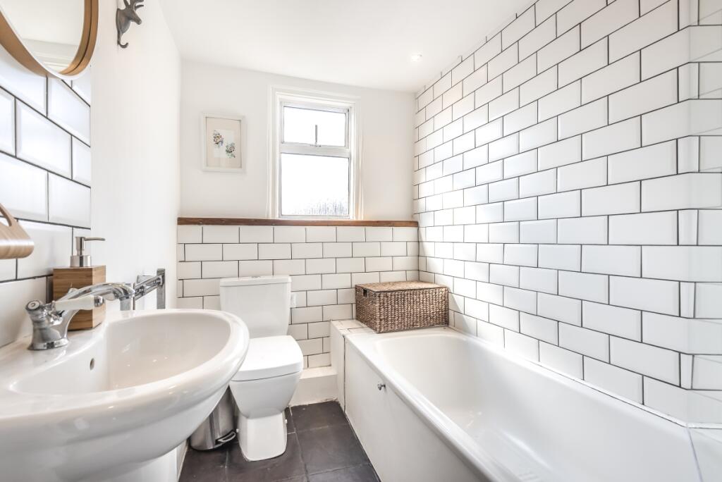 Apartment in London - More