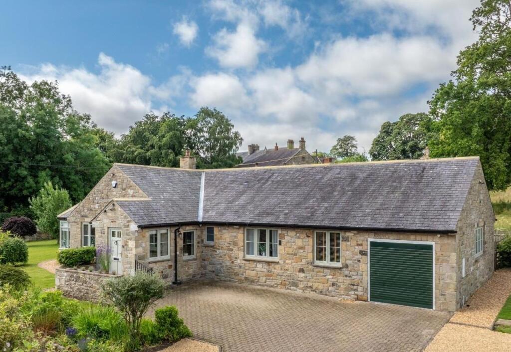 3-bed detached on West Neuk, Humshaugh, NE46, £750,000