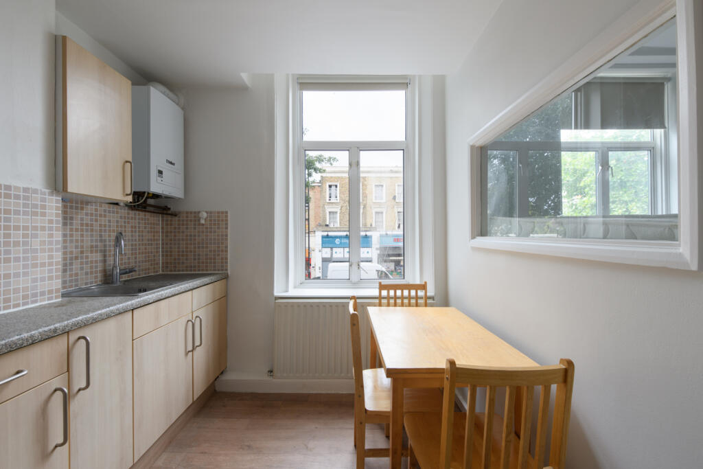 Apartment in London - View 5