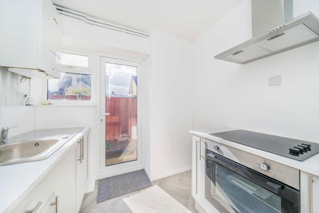 Apartment in Twickenham - More