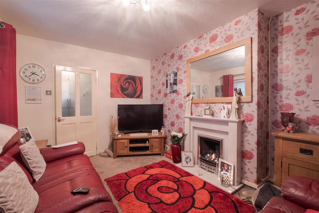 St. Quintin Avenue, Barrow-In-Furness photo 3
