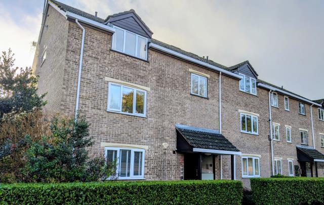 2-bed flat on Osberton Road, Oxford, £399,950