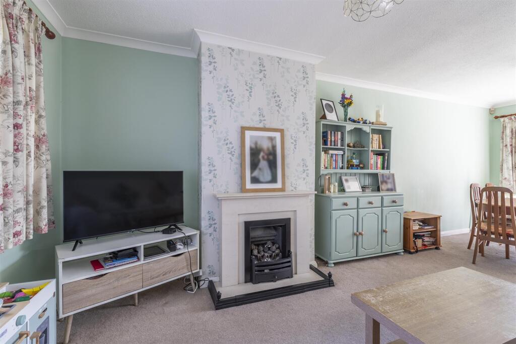 House in Faversham, Davington Park - View 4