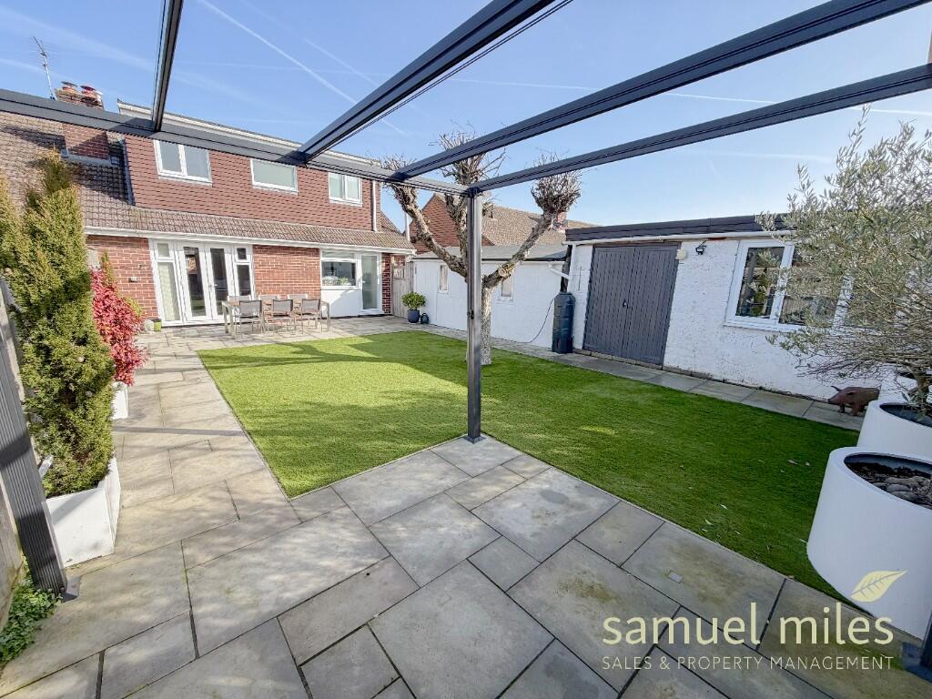 Main image of property: Medina Way, Swindon, Wiltshire, SN2 7NW