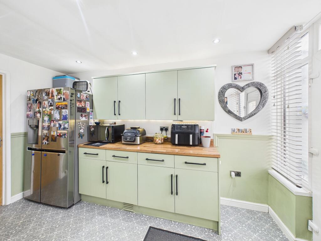 House in Coventry, Stonehouse Estate, Willenhall - View 3