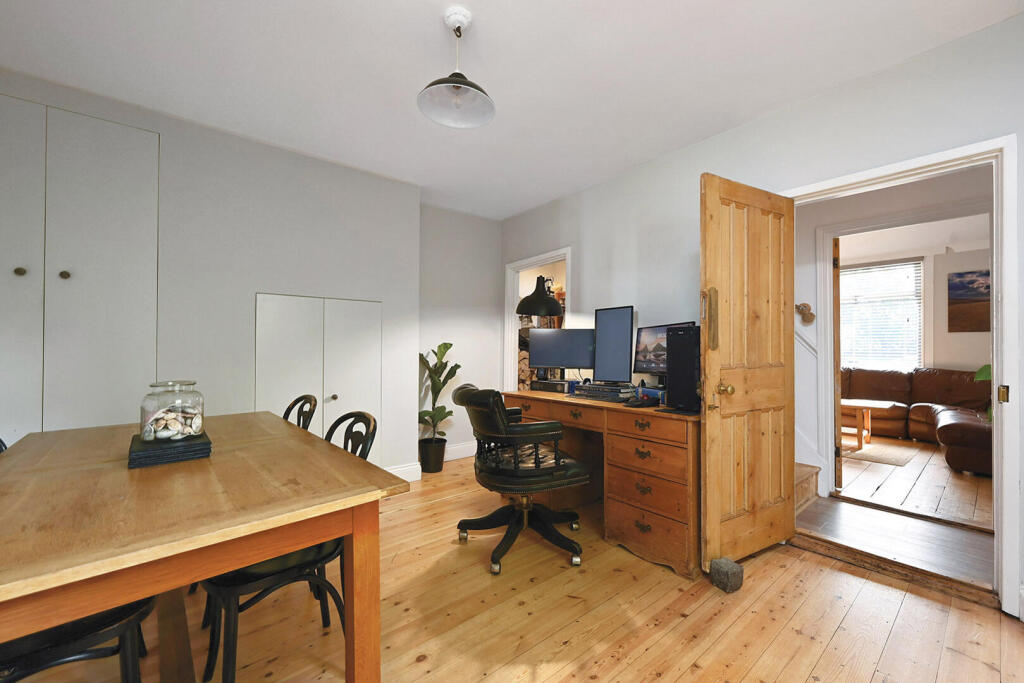 House in Tonbridge - More