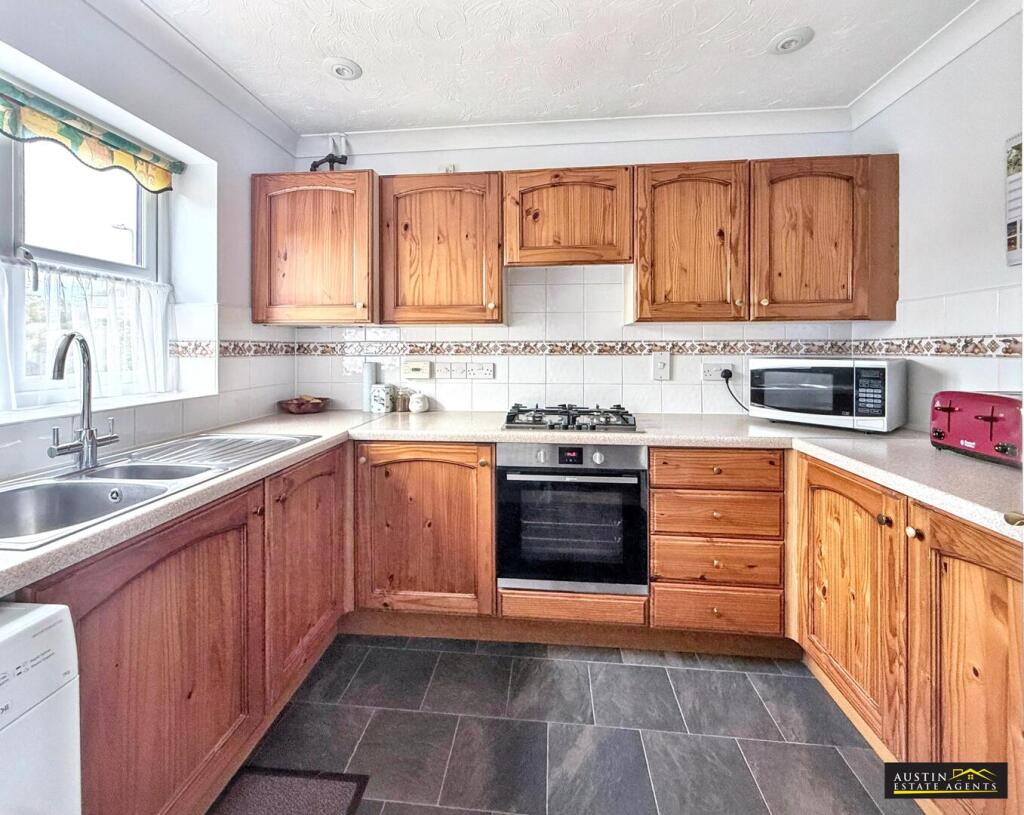 House in Weymouth, Broadwey - View 5
