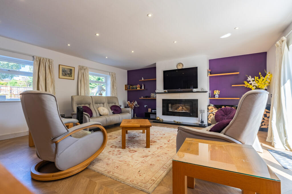 House in Dudley - View 5