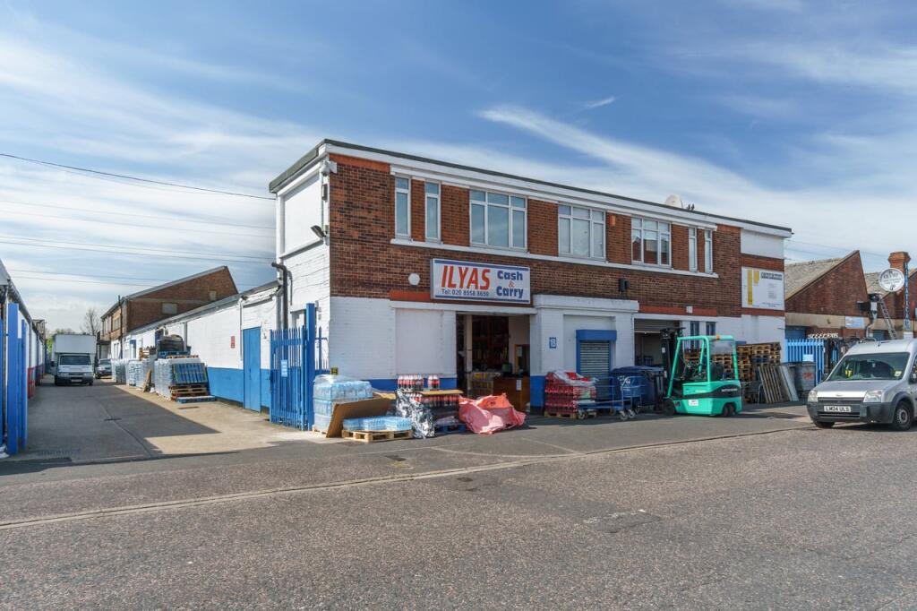 DSC05822-argall_avenue_17-4-15_ground_large