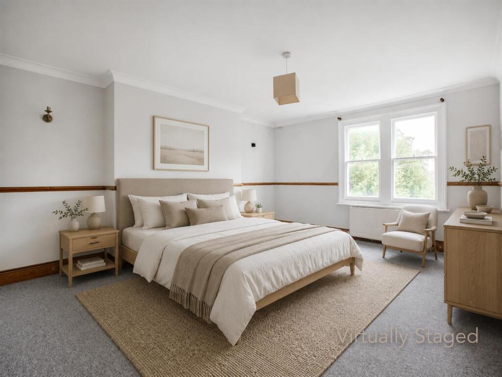 Apartment in Hove, Brunswick - View 3