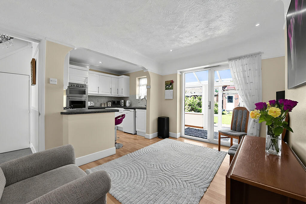 House in Portsmouth - More