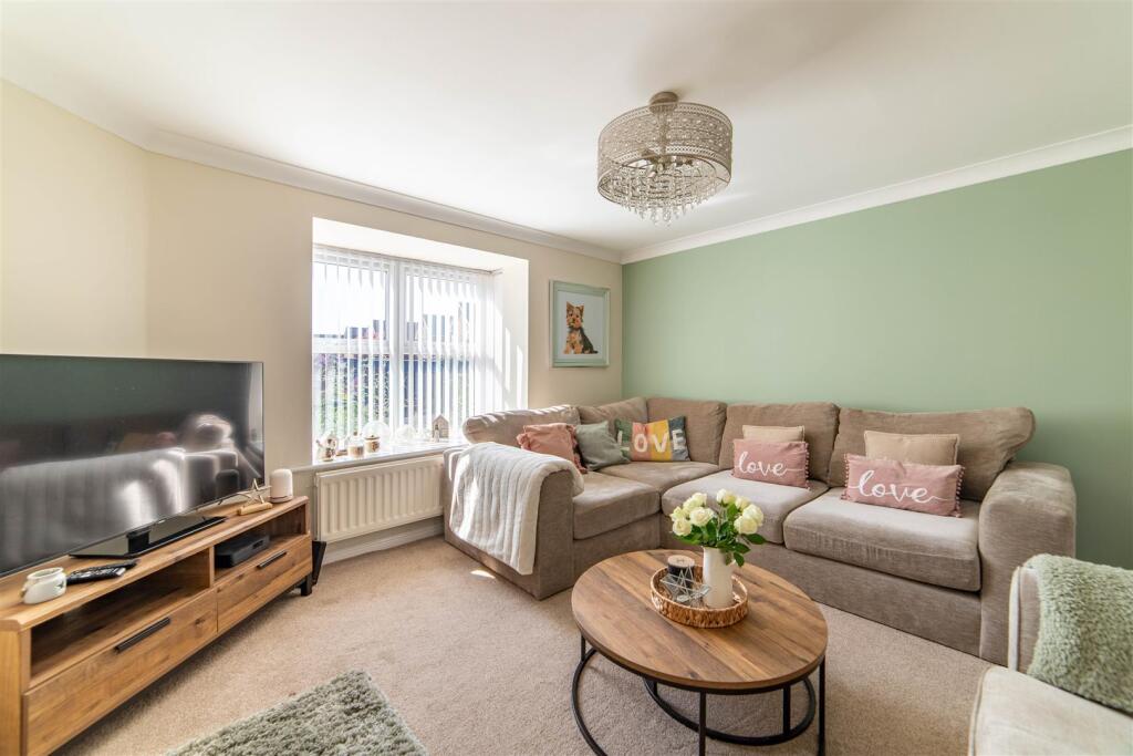 House in Newcastle upon Tyne, Heaton - More