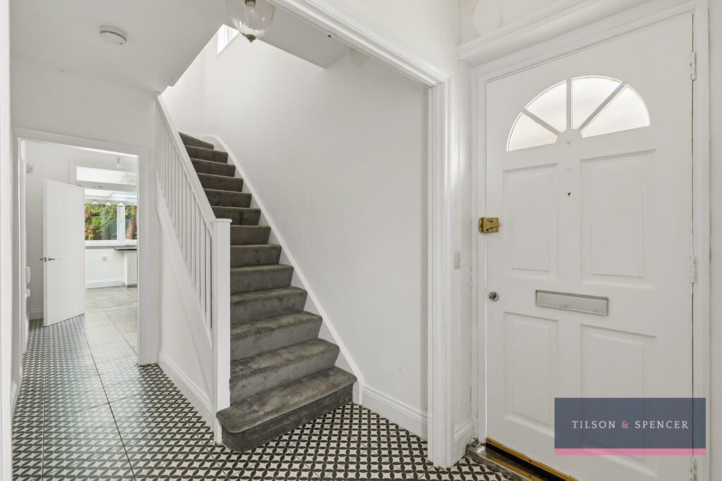 House in London - View 3