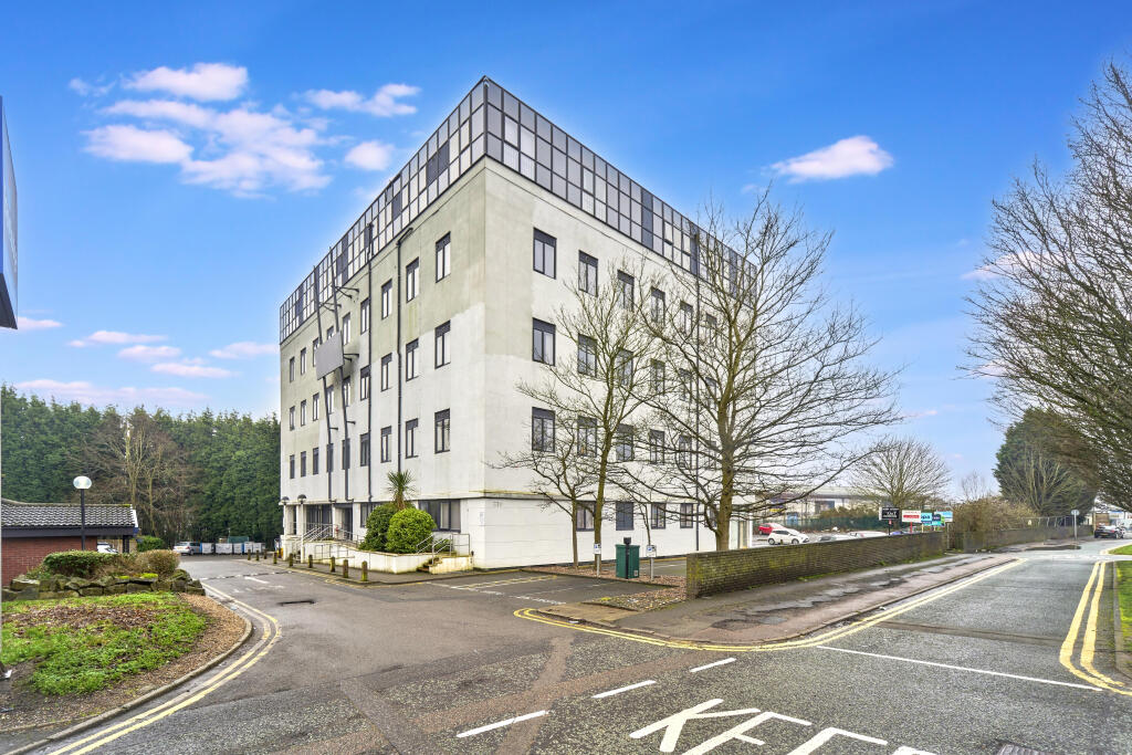 205 Oak Court, Dudley Road, Brierley Hill DY5 1LG photo 2