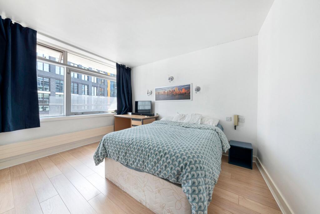 Apartment in London, St Giles, Bloomsbury - View 5
