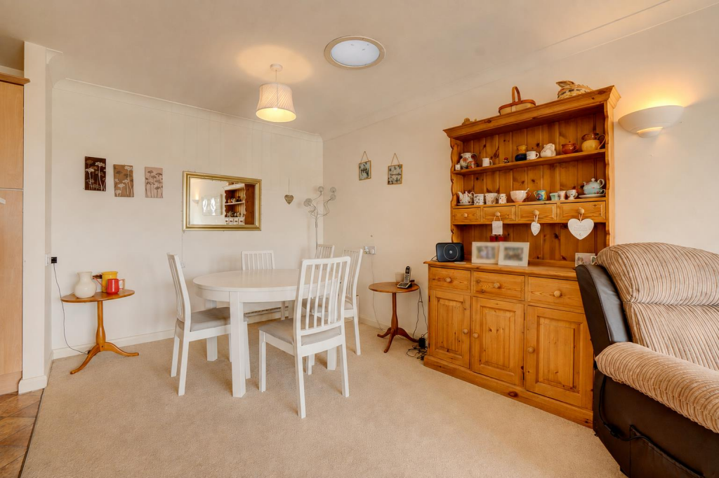 Apartment in Nottingham - View 5