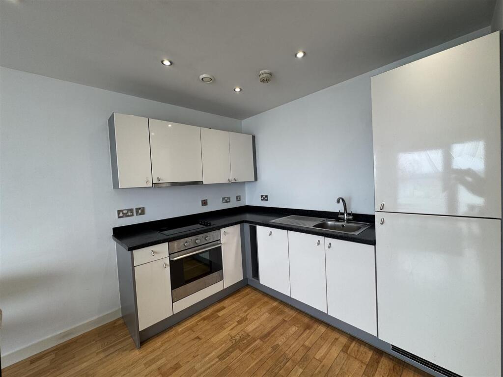 Apartment in Liverpool - View 4