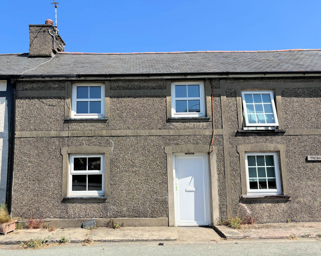 Main image of property: Cartref, Gwyndy Row, Bryncrug, Gwynedd