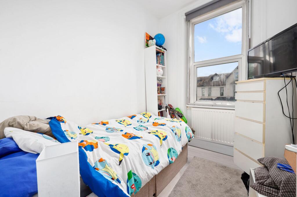 Apartment in London - More