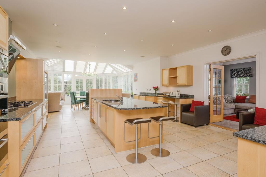 House in Kingston upon Thames - View 2