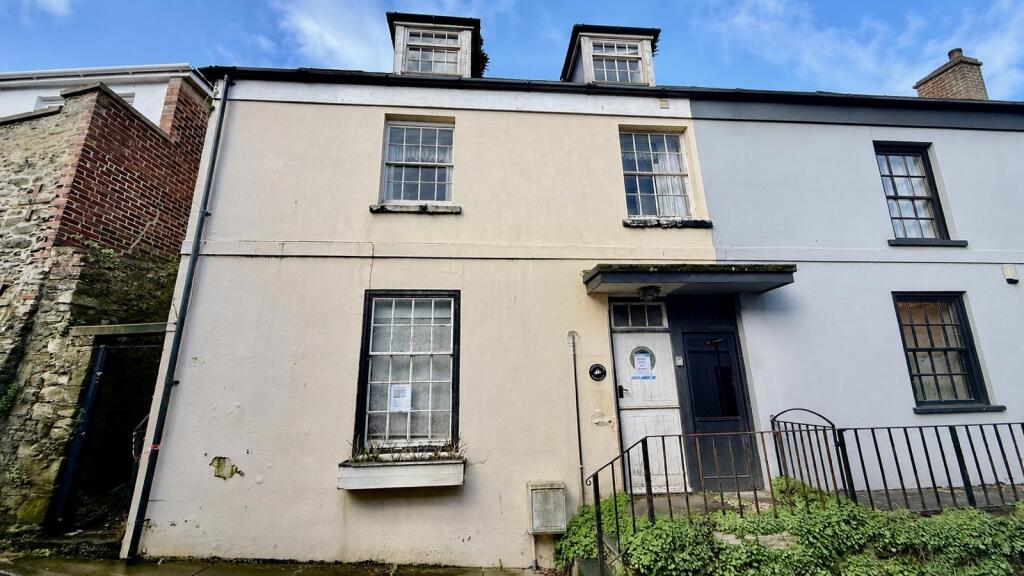 Main image of property: Ferry Steps Cottage, 49 Fore Street, Salcombe, Devon TQ8 8JE
