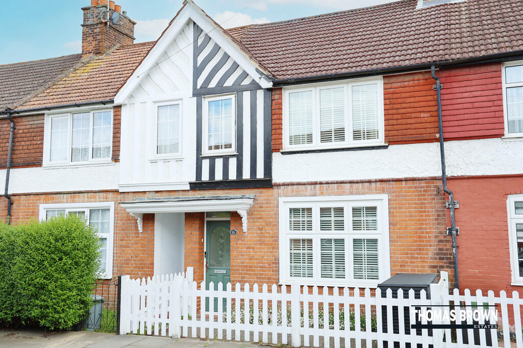 Main image of property: Aynscombe Angle, Orpington