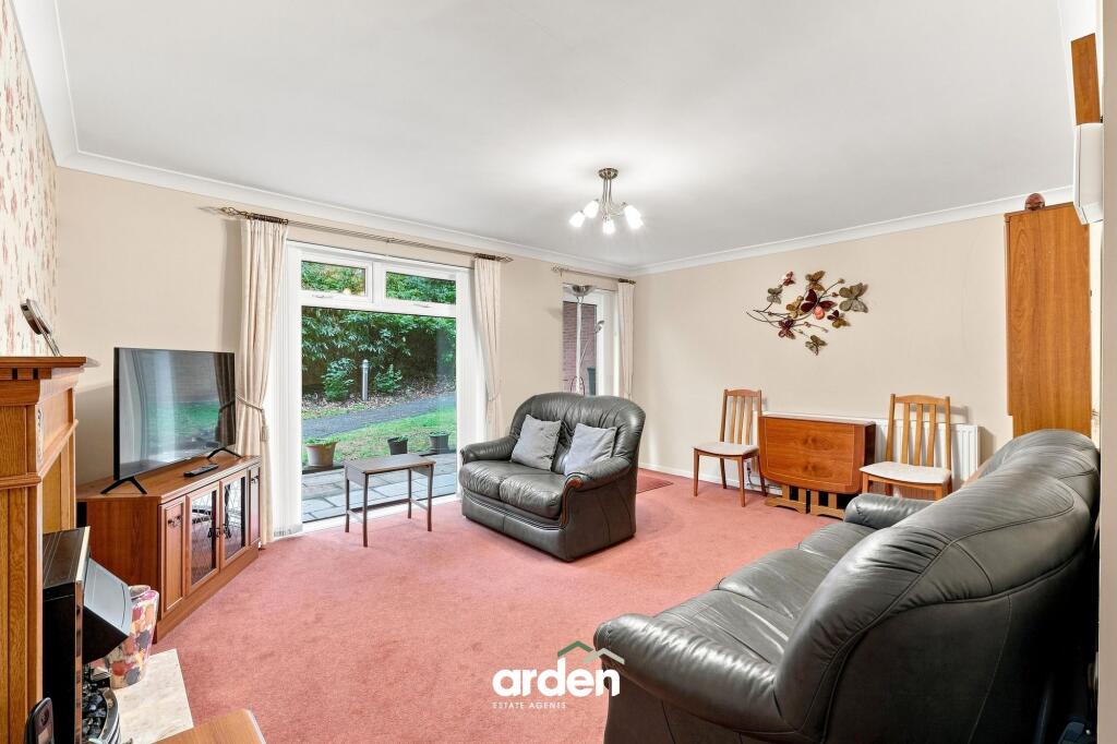 Southcrest Gardens, Redditch, B97 photo 3
