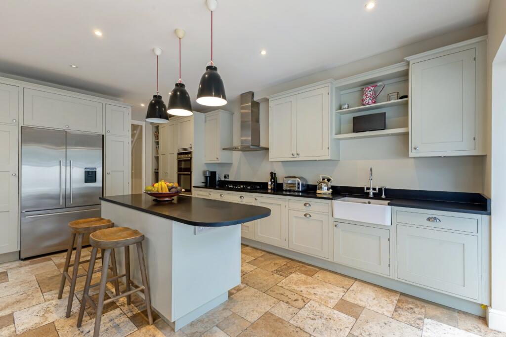 House in London - View 5