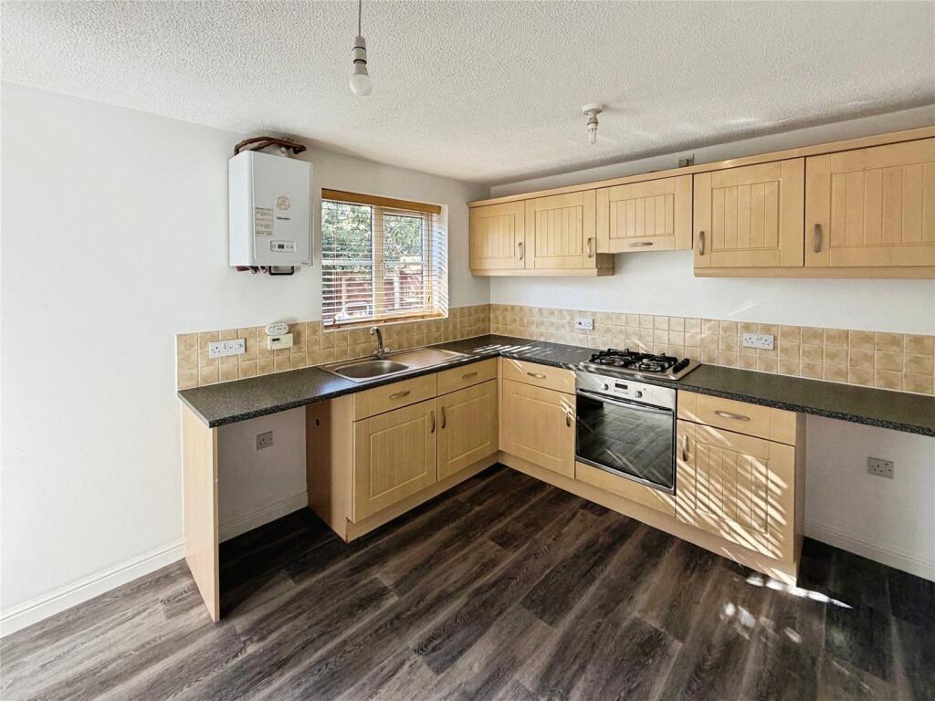 House in Doncaster, Stainforth - More