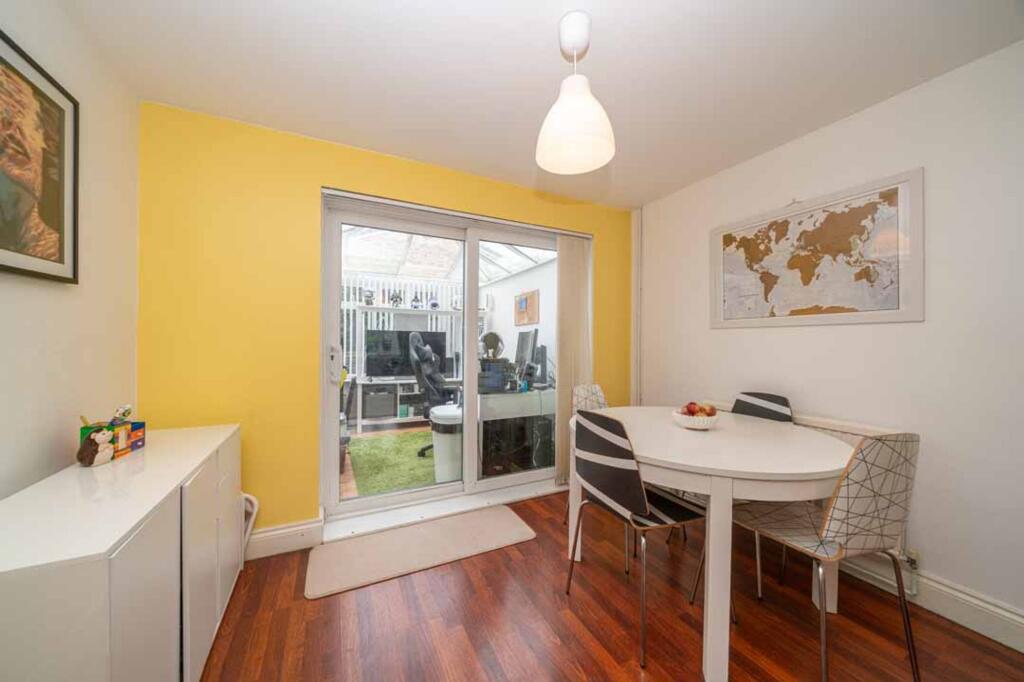 House in Dacorum, Hertfordshire - View 3