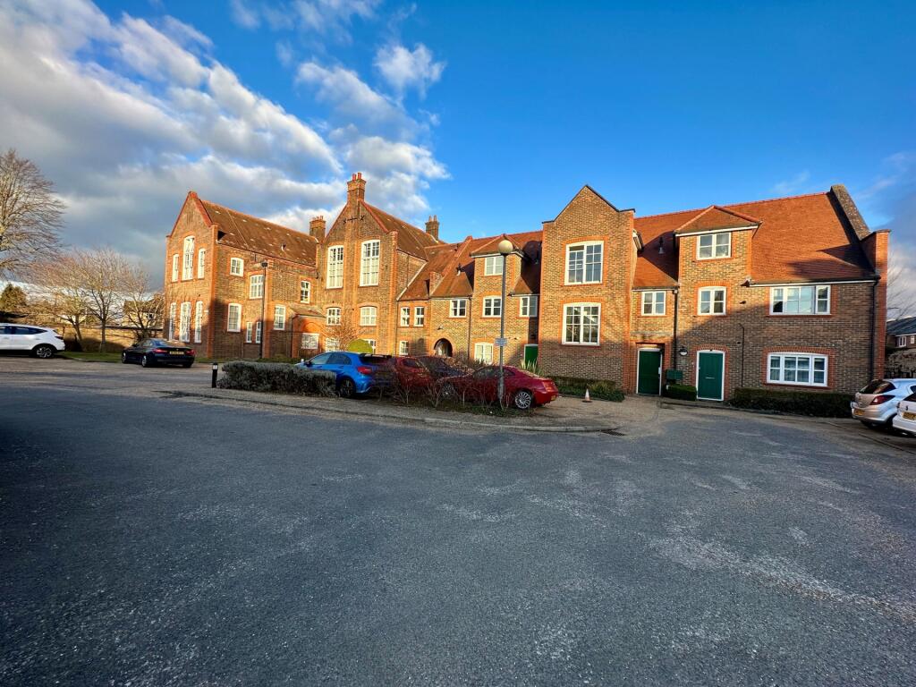 Main image of property: Gammons Lane, North Watford, WD24