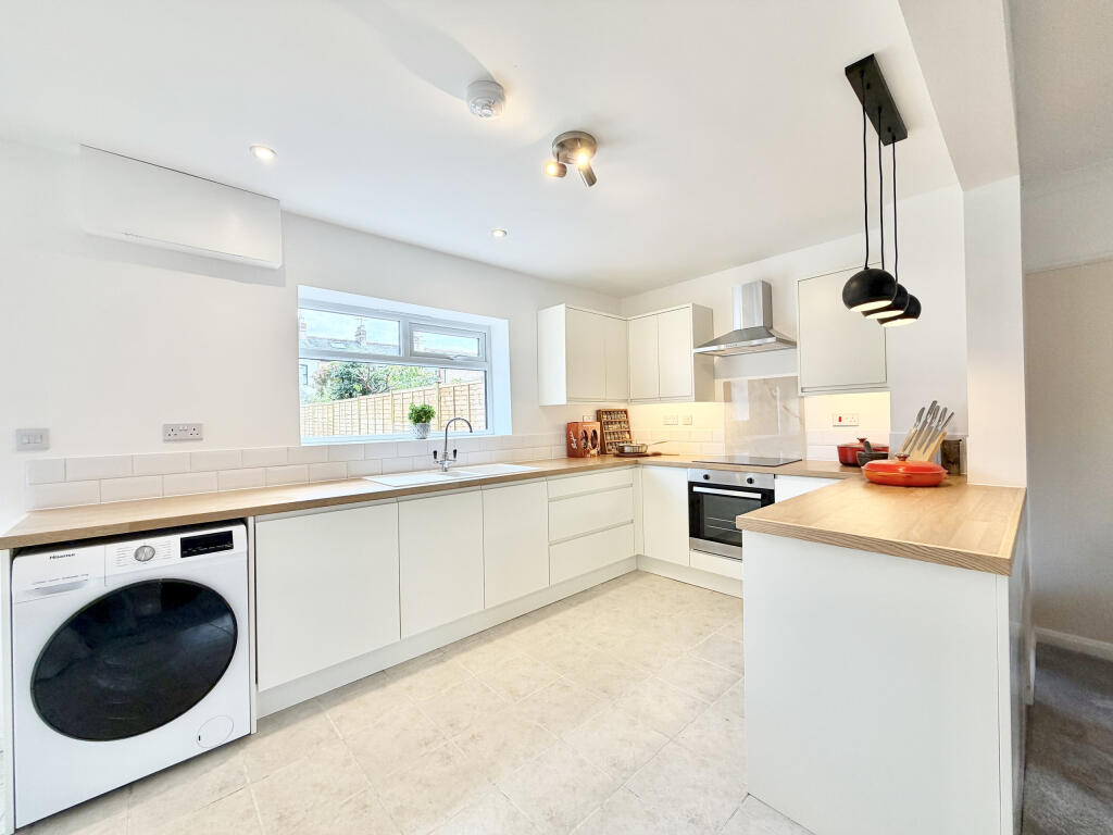 Addison Grove, Taunton, Somerset photo 4